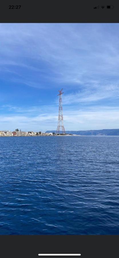 Tra Mare E Lago Torre di Faro Buitenkant foto